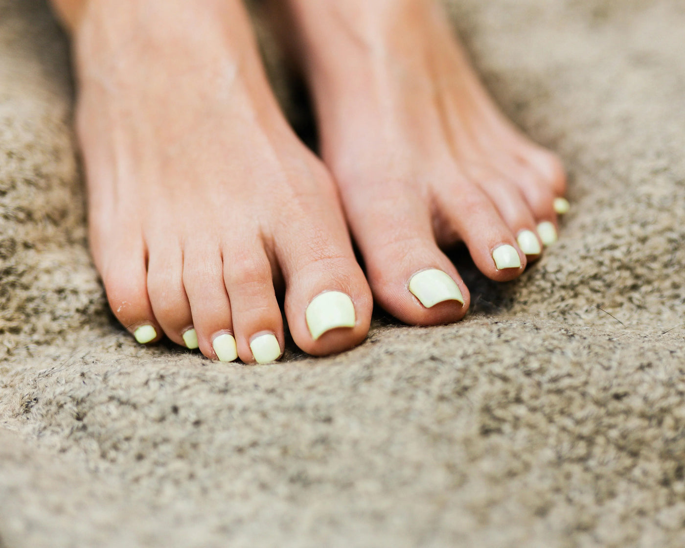 Swiss Classic Foot Care Ritual with Nail Polish – 90 Minutes
